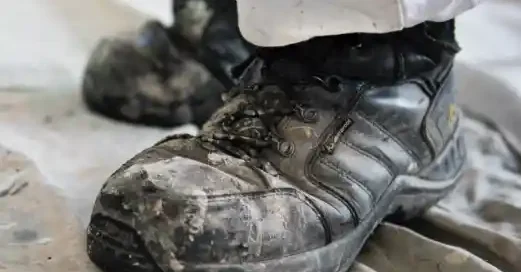 Kenapa Sepatu Safety Rusak? Penyebab & Solusi Lengkap