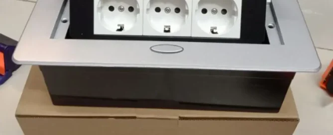 stop kontak meja meeting