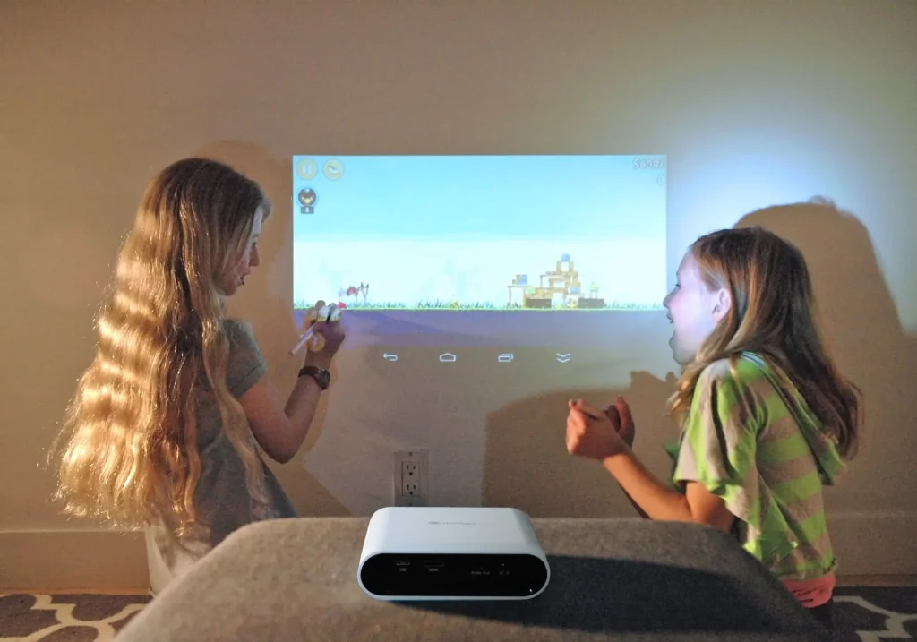 proyektor touch screen