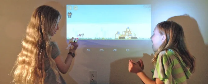 proyektor touch screen