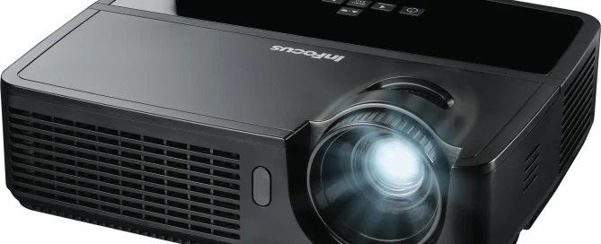 tips memilih proyektor LCD