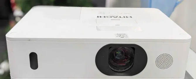 toko proyektor terdekat