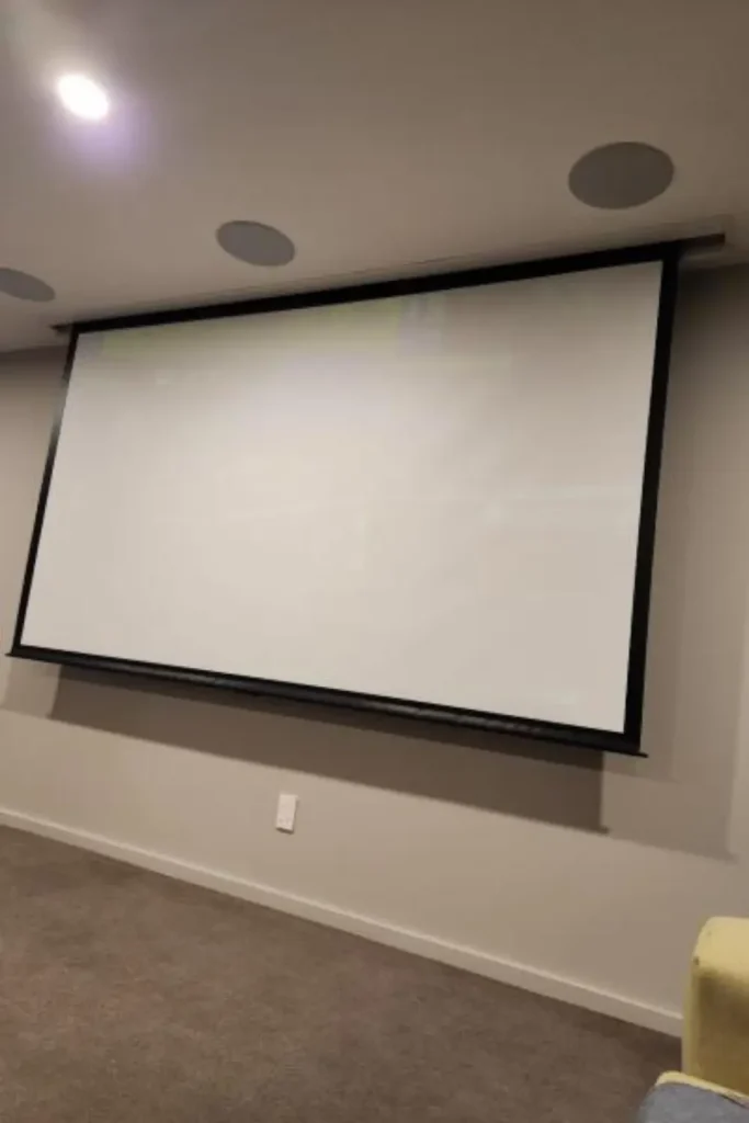 ukuran screen projector