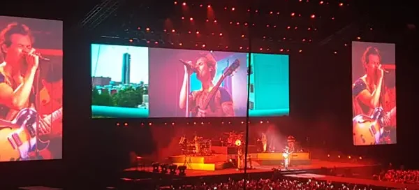 Layar Panggung Profesional untuk Event dan Konser Terbaik