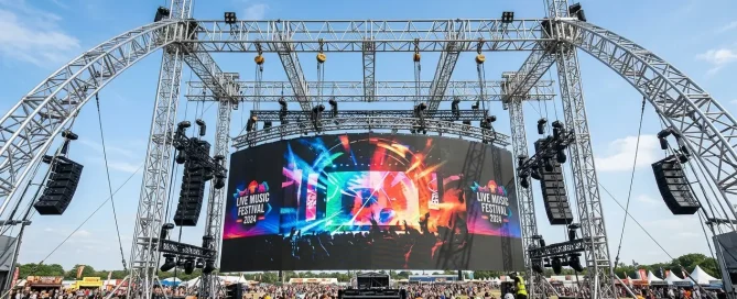 Instalasi rigging panggung kokoh untuk mendukung beban berat layar LED videotron