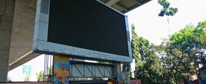 lama umur rata-rata sebuah layar Megatron