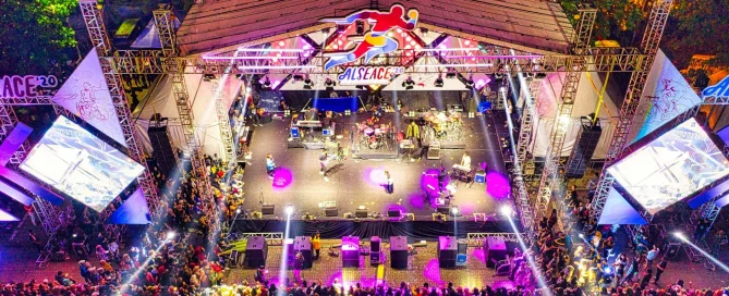 sound panggung jernih dan bertenaga untuk konser