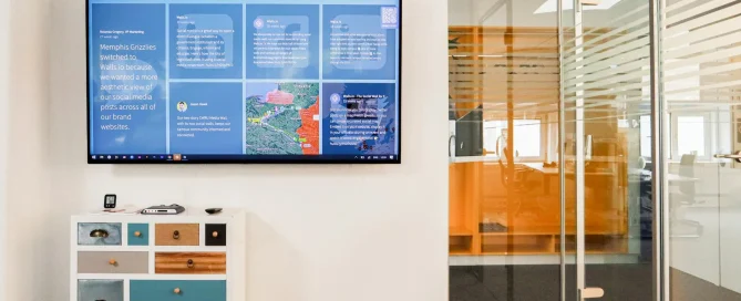 lcd led mana yang lebih bagus untuk kebutuhan presentasi dan bisnis