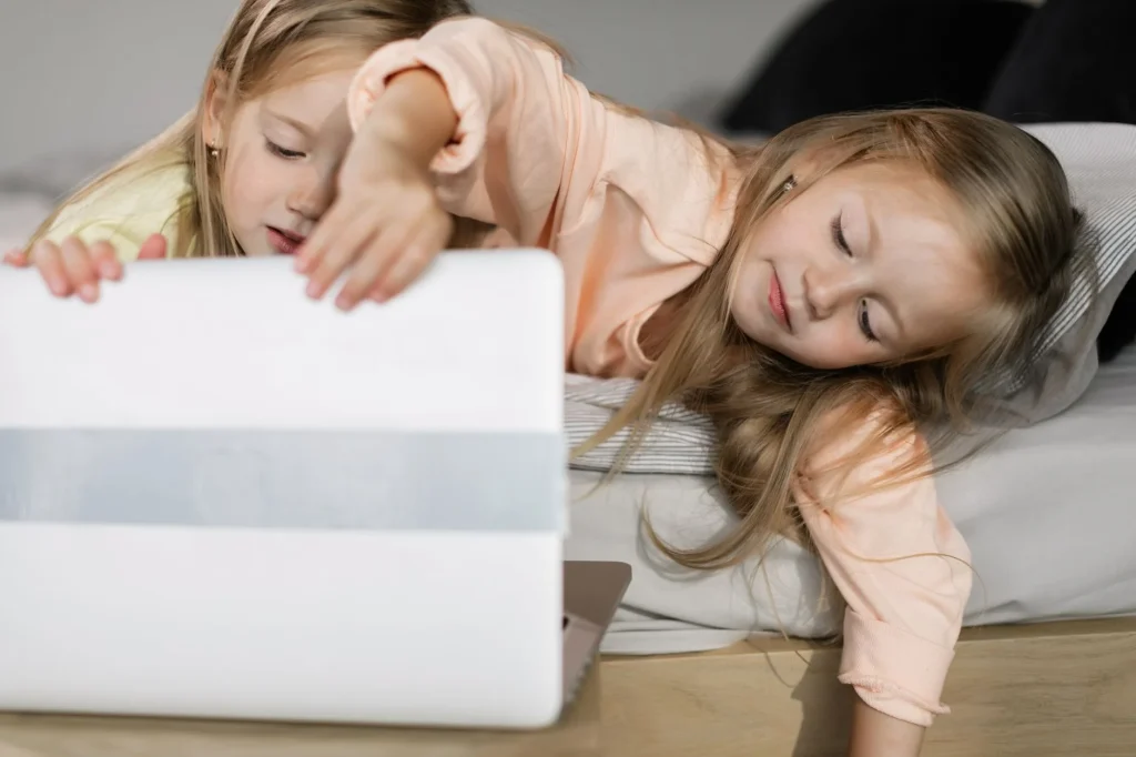papan tulis digital anak untuk belajar kreatif