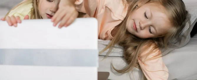 papan tulis digital anak untuk belajar kreatif