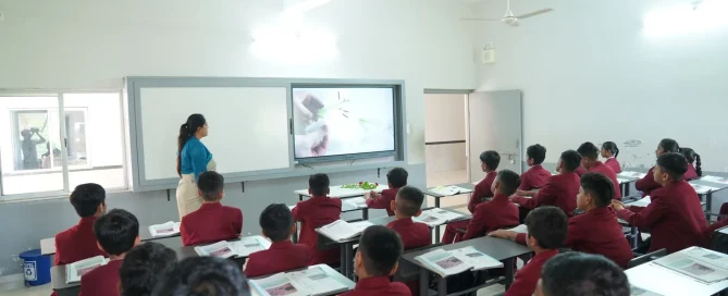 harga smart board interactive whiteboard berbagai ukuran