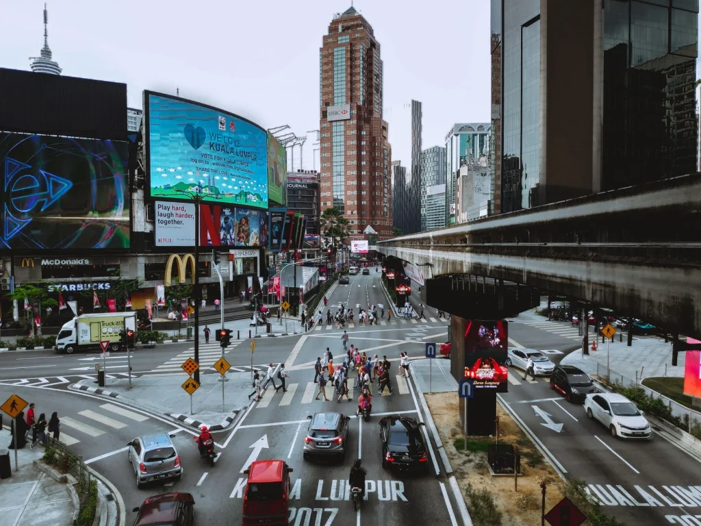 pembagian layar led multi zone untuk konten iklan dinamis