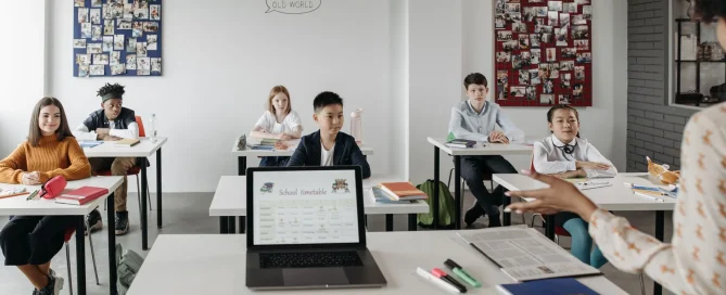 digital smart board untuk ruang belajar lebih hidup