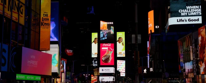 videotron outdoor tahan cuaca dengan brightness tinggi
