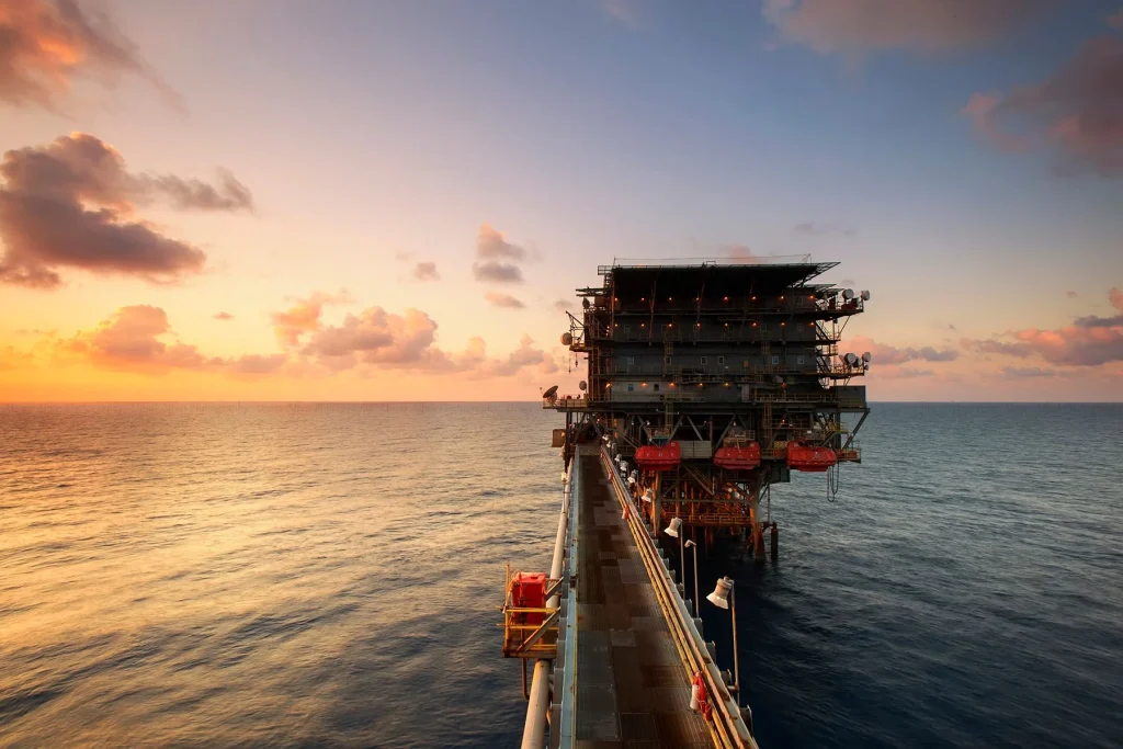 oil and gas CCTV dengan sertifikasi tahan ledakan di area kritis