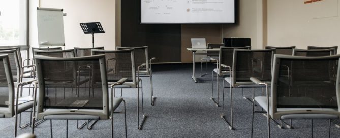 Interactive Flat Panel untuk Training Center Profesional