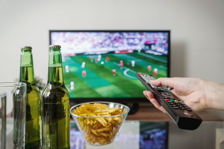 cara membersihkan layar tv led dengan minyak kayu putih