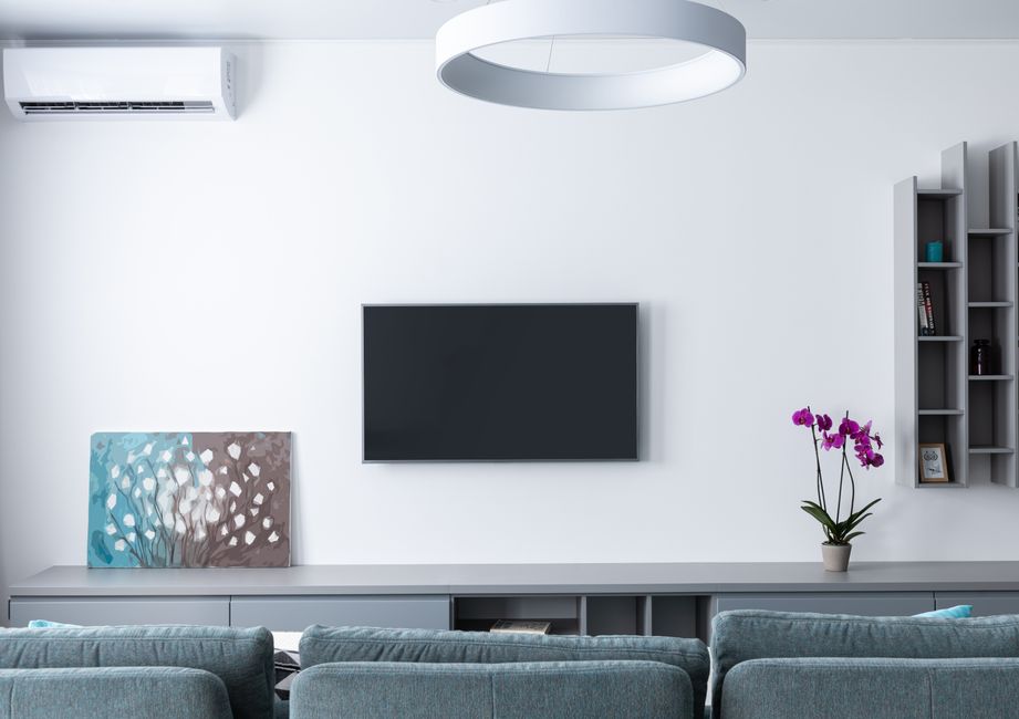 bersihkan layar tv led